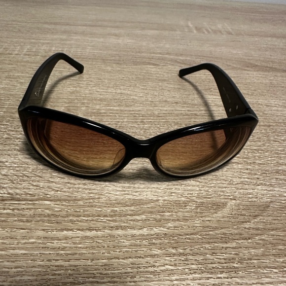 💯Authentic Gucci Black/Gold-tone Sunglasses-Vintage but in great used condition - Picture 3 of 10
